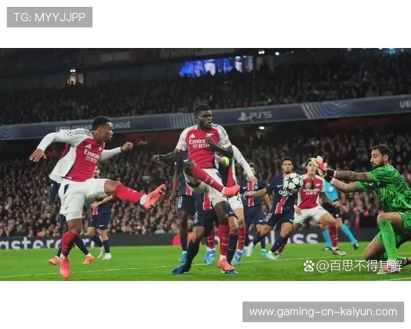 英超阿森纳门前冷静把握,三分稳稳收入囊中